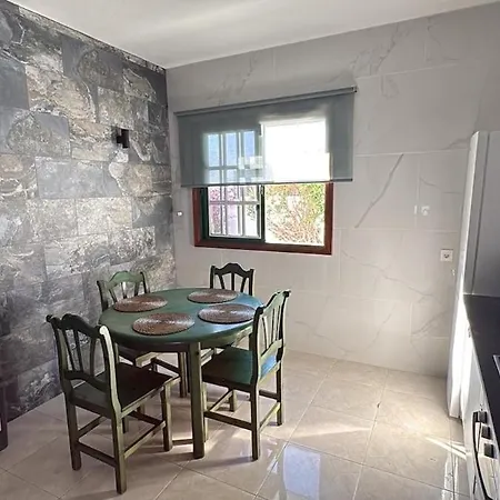 Lanzarote Lovers - Your Peaceful Corner Holiday home *