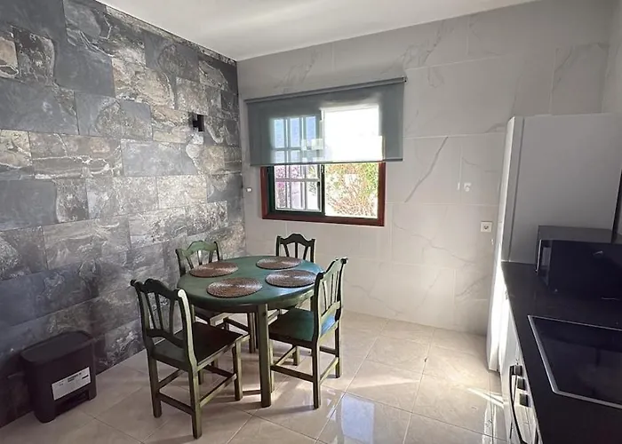 Lanzarote Lovers - Your Peaceful Corner Holiday home *